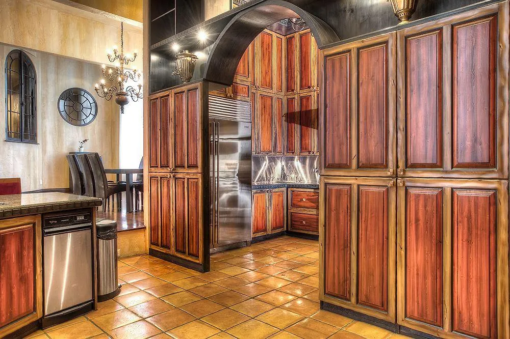 Chateau Vieux-Montréal Apartman