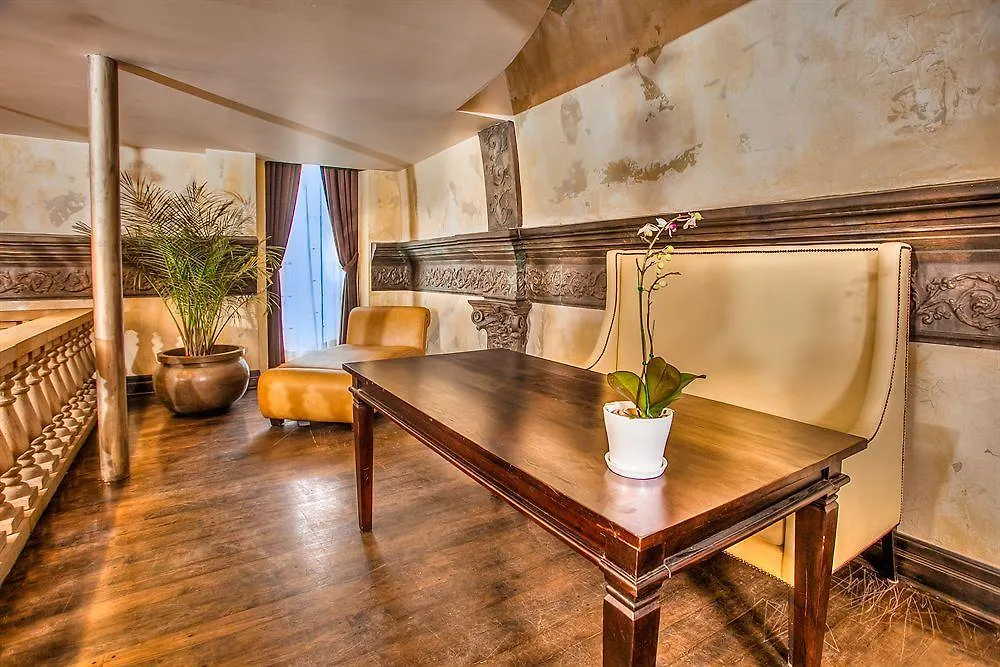 Chateau Vieux-Montréal Apartman
